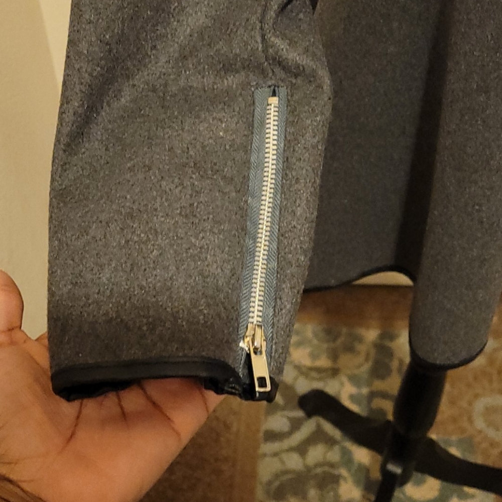 Jacket - Picture 5 of 7